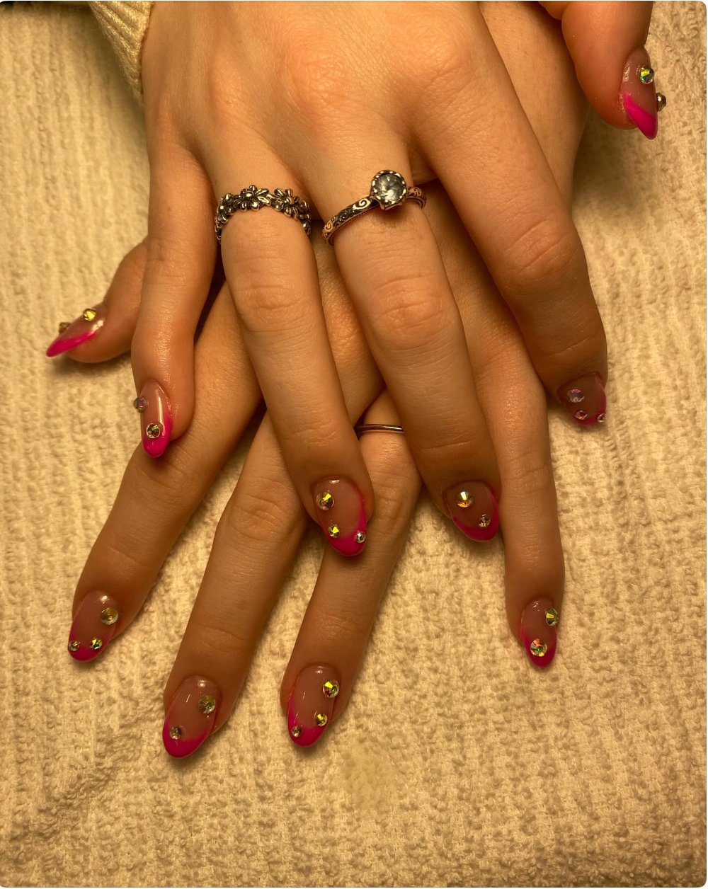 Glamorous glitter nail design