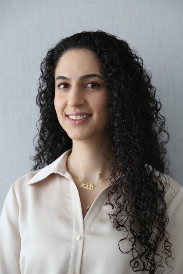 Dra. Latife Salame Khouri - Medicina Interna y Neurología