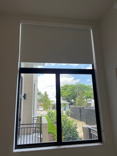 Diseño de cortinas y persianas elegantes