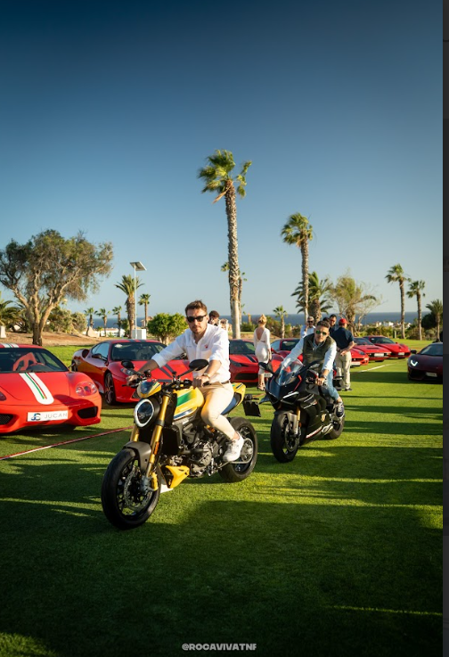 Autobello ambiente premium exhibición automóviles