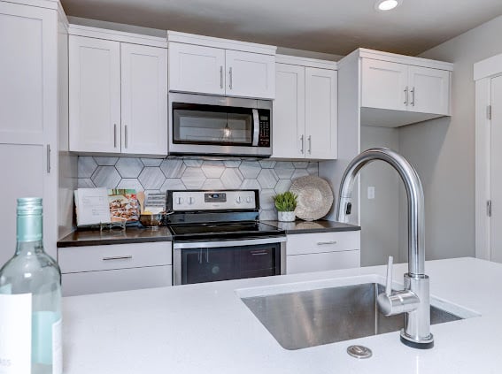 4315 N Cassia After