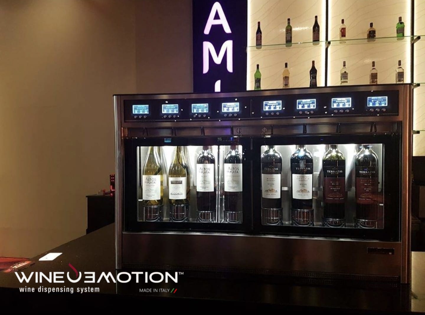 Dispensador de Vino por copeo WineEmotion para mixología profesional, cava, enología, vinotecas, restaurantes, hoteles, eventos con enfriador de copas Thrill automático
