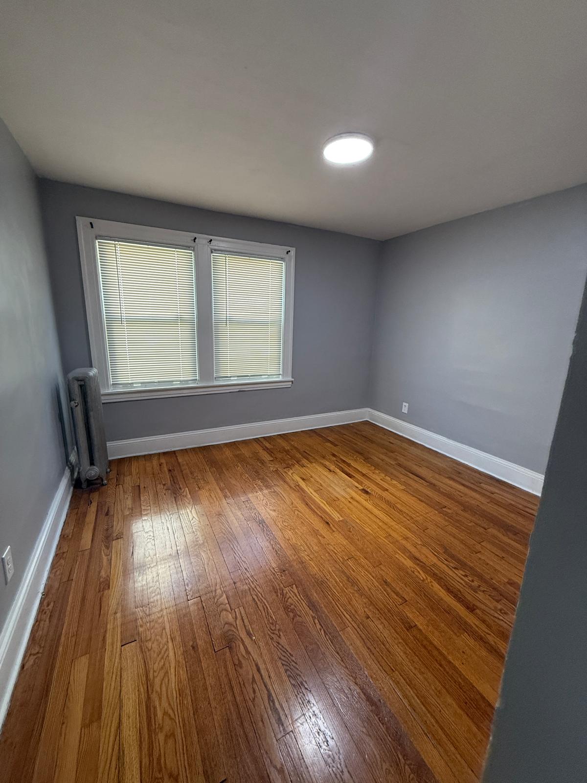 35 Suffolk St - All-Season Porch