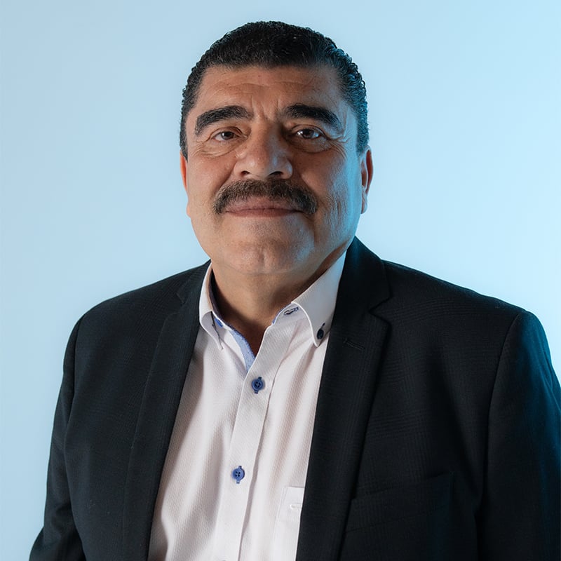 Emir - Gerente de Operaciones