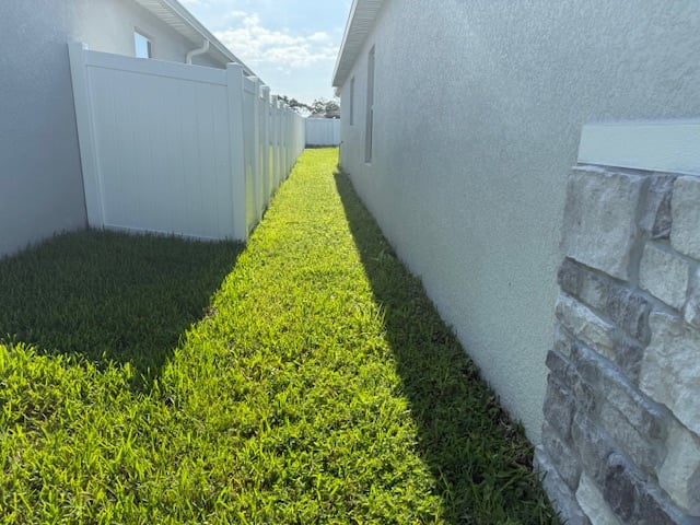 Premium lawn maintenance service Orlando