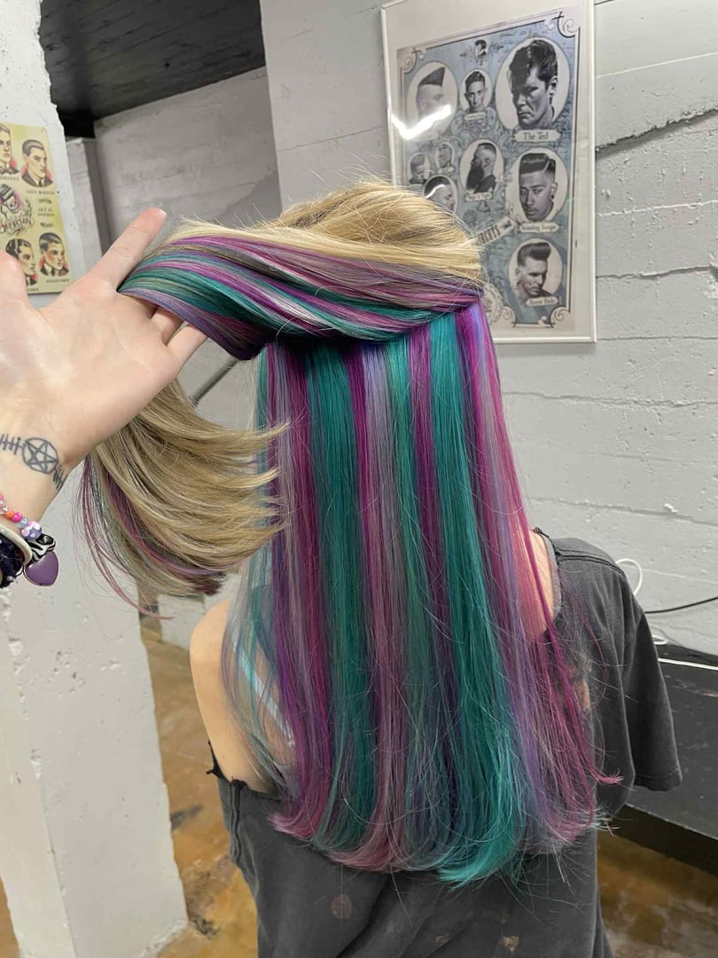 Ozzlynn hair styling example