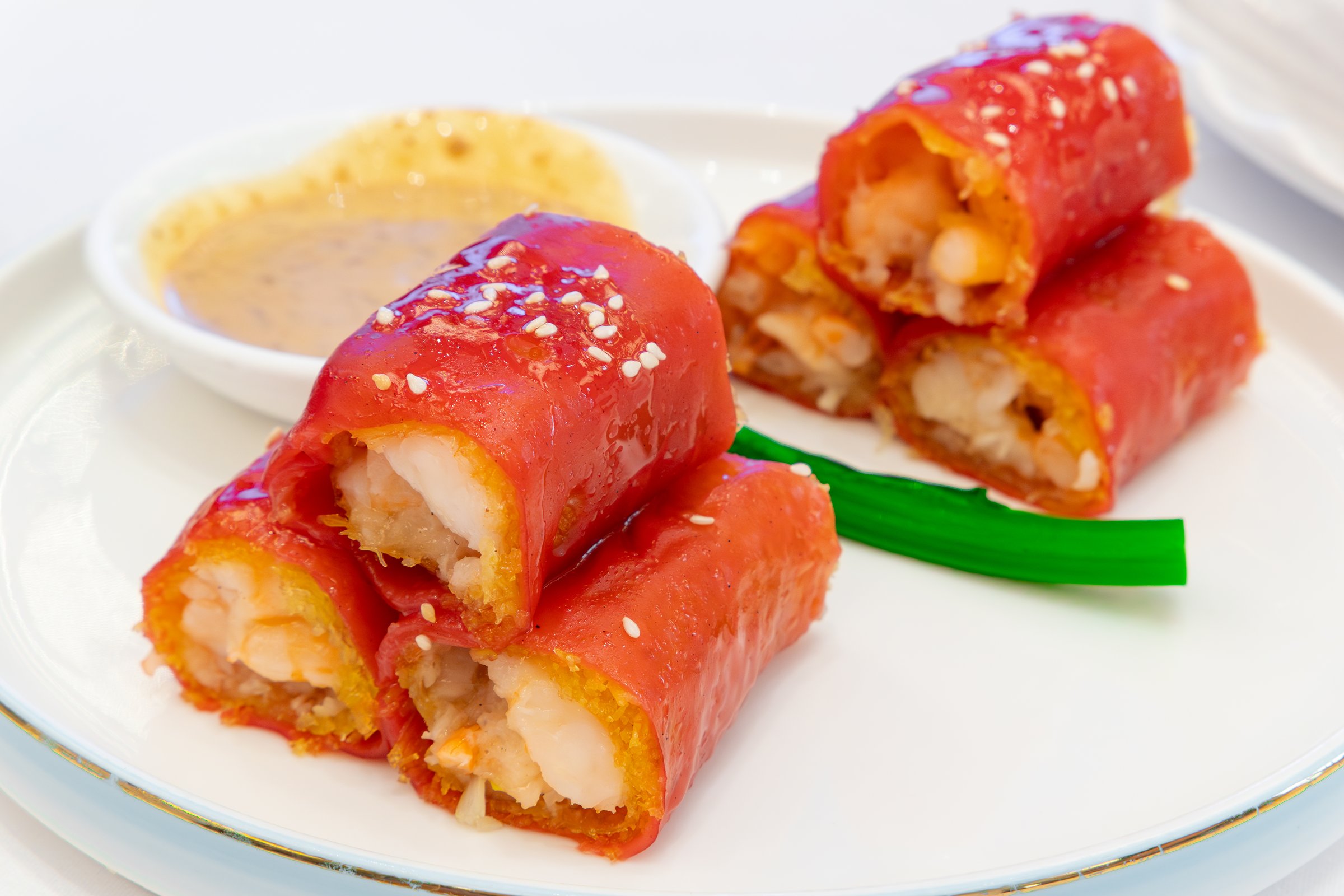 red rice noodle rolls with shrimps