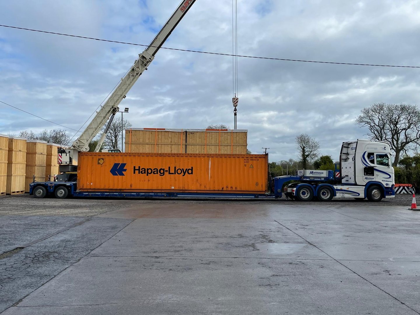 Container stuffing service