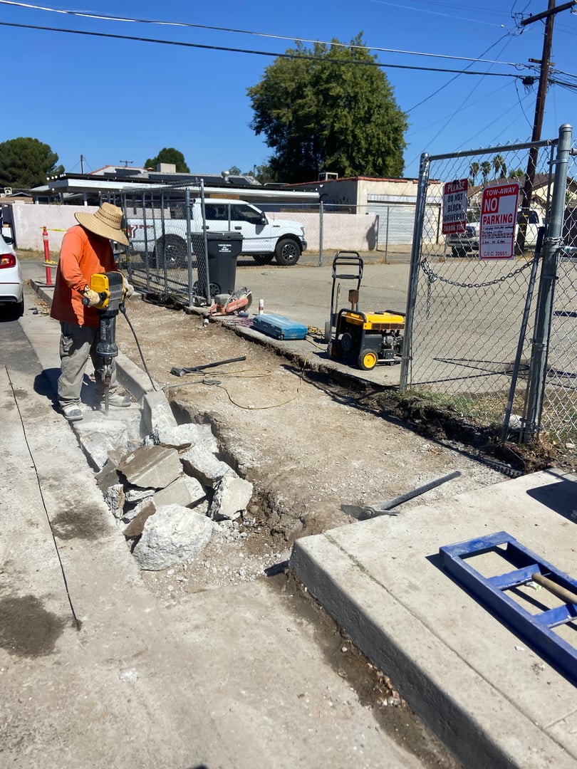 Commercial driveway entrance concrete Bakersfield