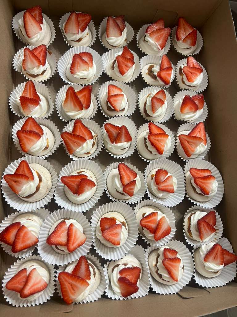 Custom cake by Temptations by Mary