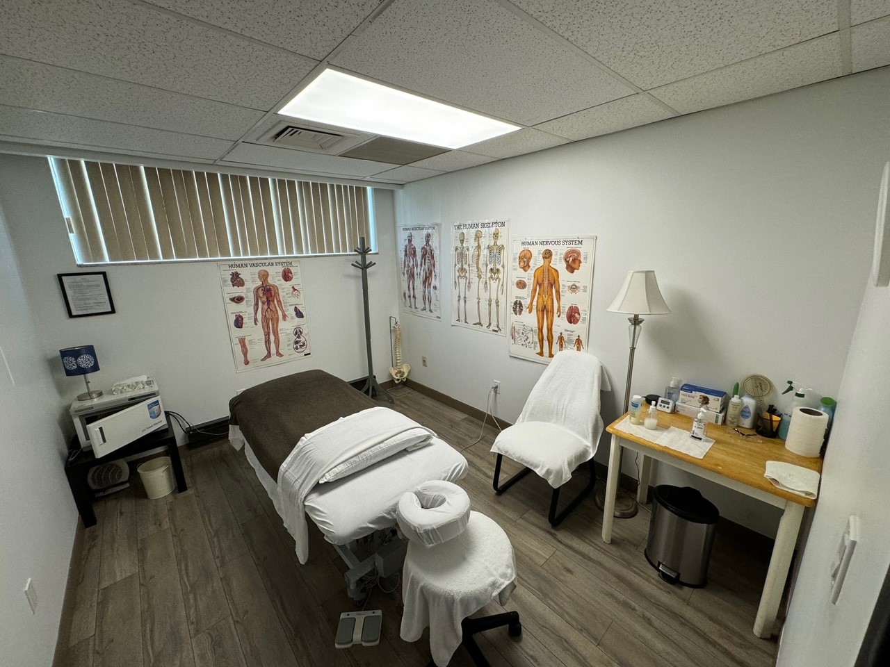 Massage room at Niagara Falls clinic