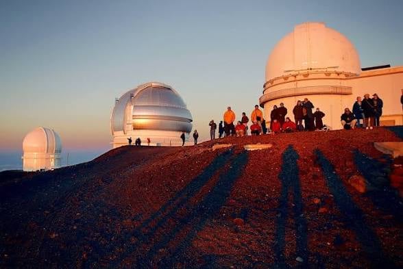 Mauna Kea adventures with stunning mountain views