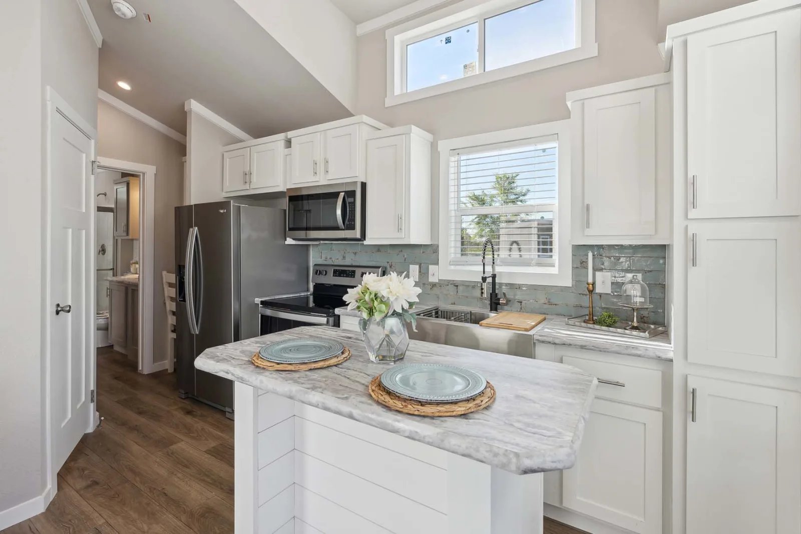 Champion 522A Kitchen Interior