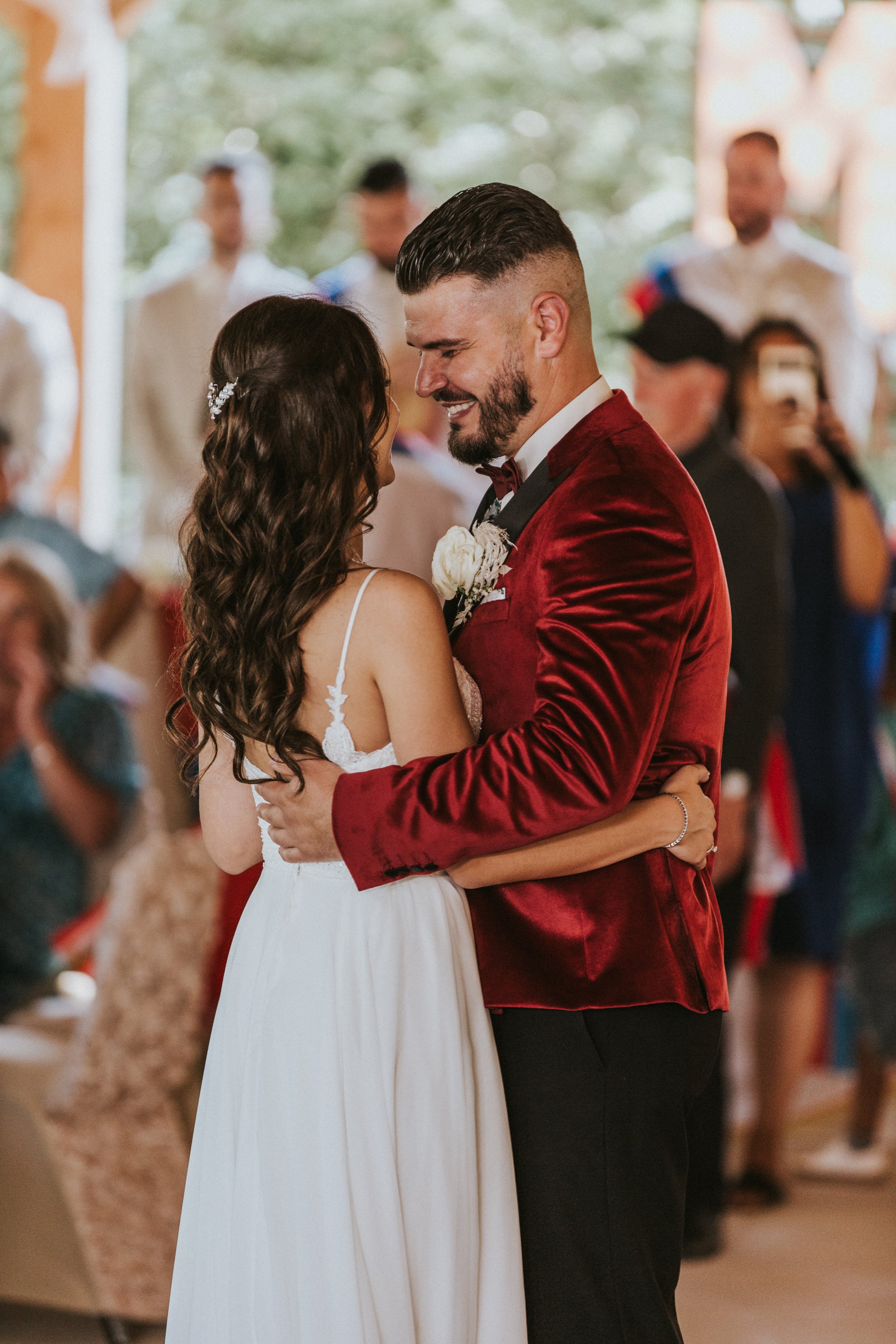 Beautiful moment at Veslo Wedding Venue