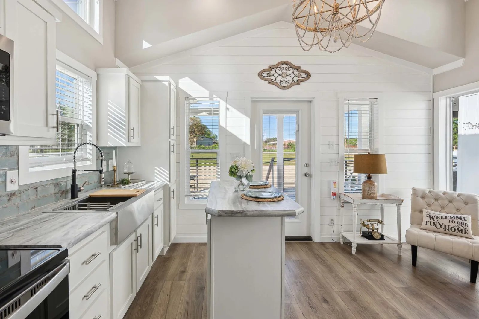 Champion 522A Kitchen Interior