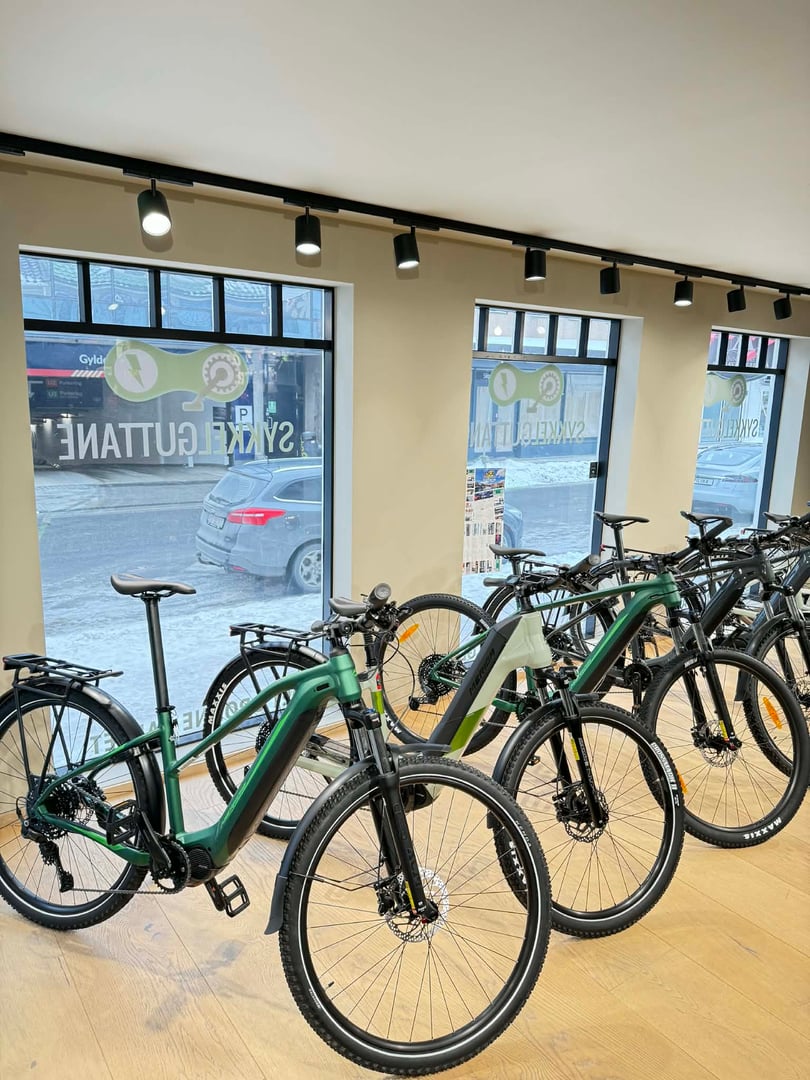 Stort utvalg av sykler og tilbehør hos SYKKELGUTTANE AS i Kristiansand - sykkel Kristiansand