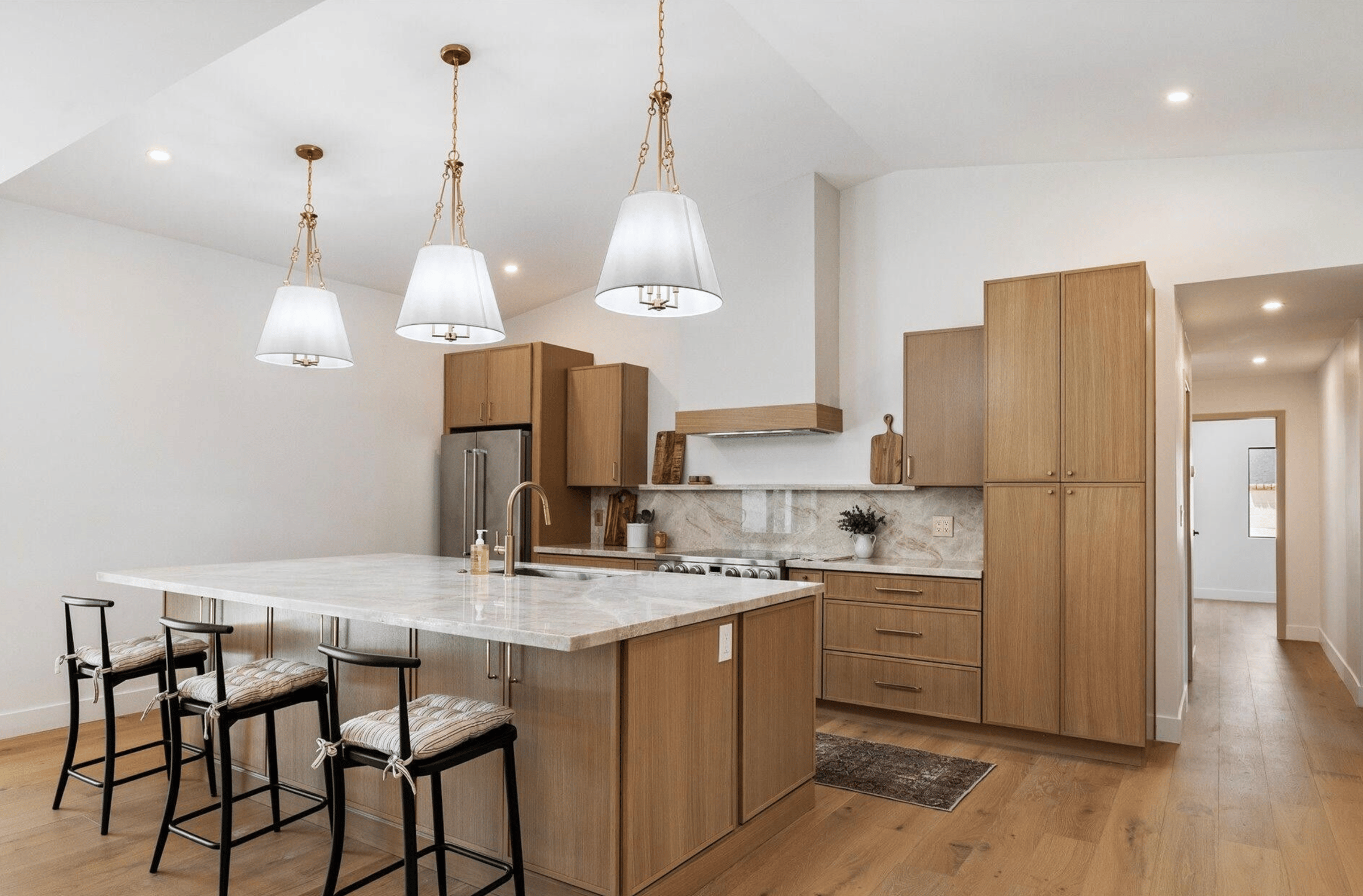 Professional construction project documentation and progress tracking