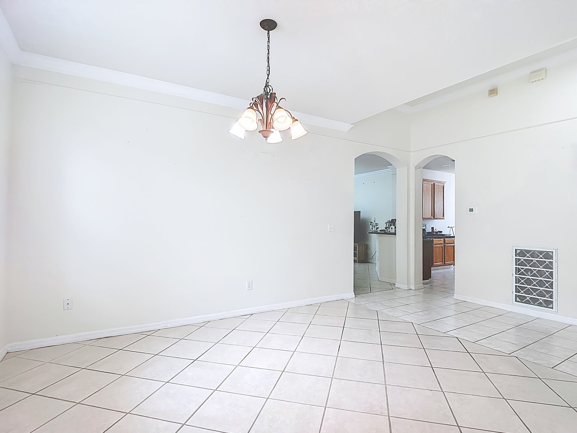 221 Fairmont Dr - Photo 3