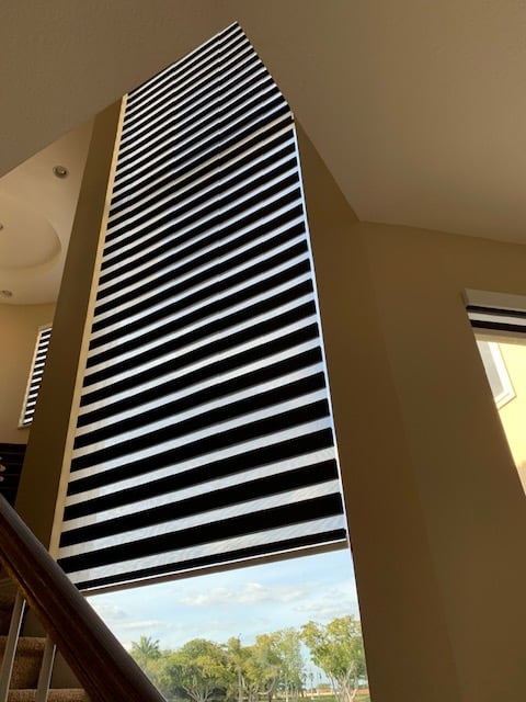 Proyecto de cortinas instaladas