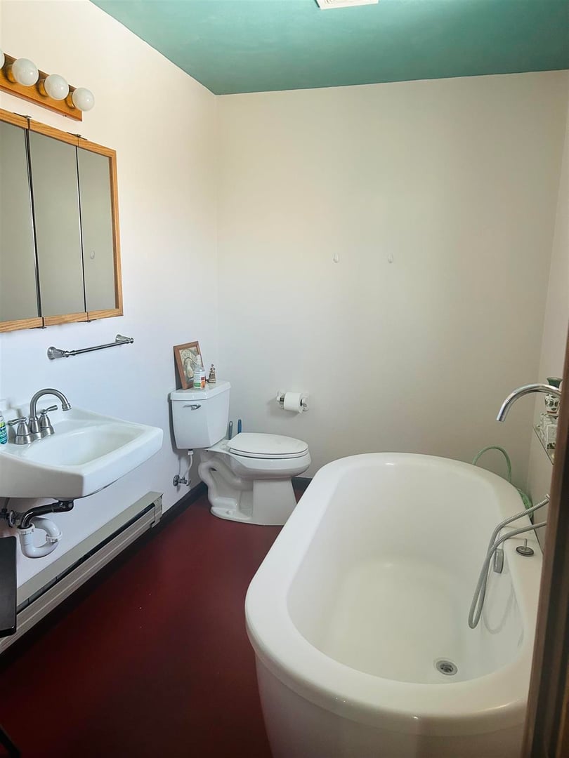 49067 KE Road Property - Additional Interior