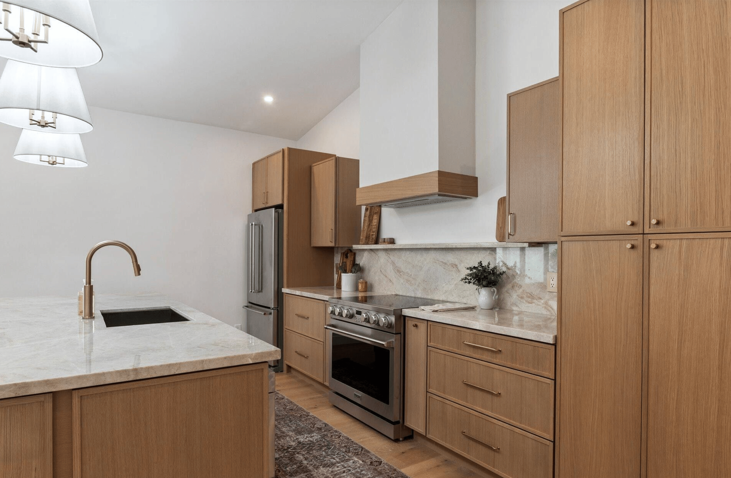 Digital project management and construction workflow optimization