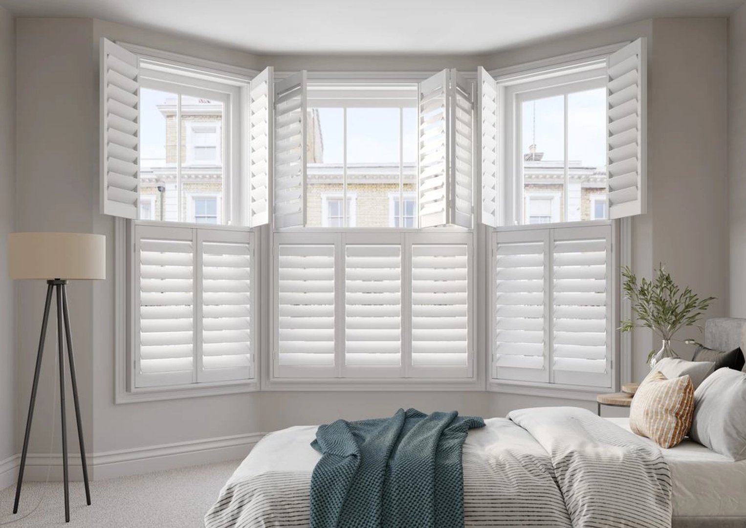 Splayed bay shutters