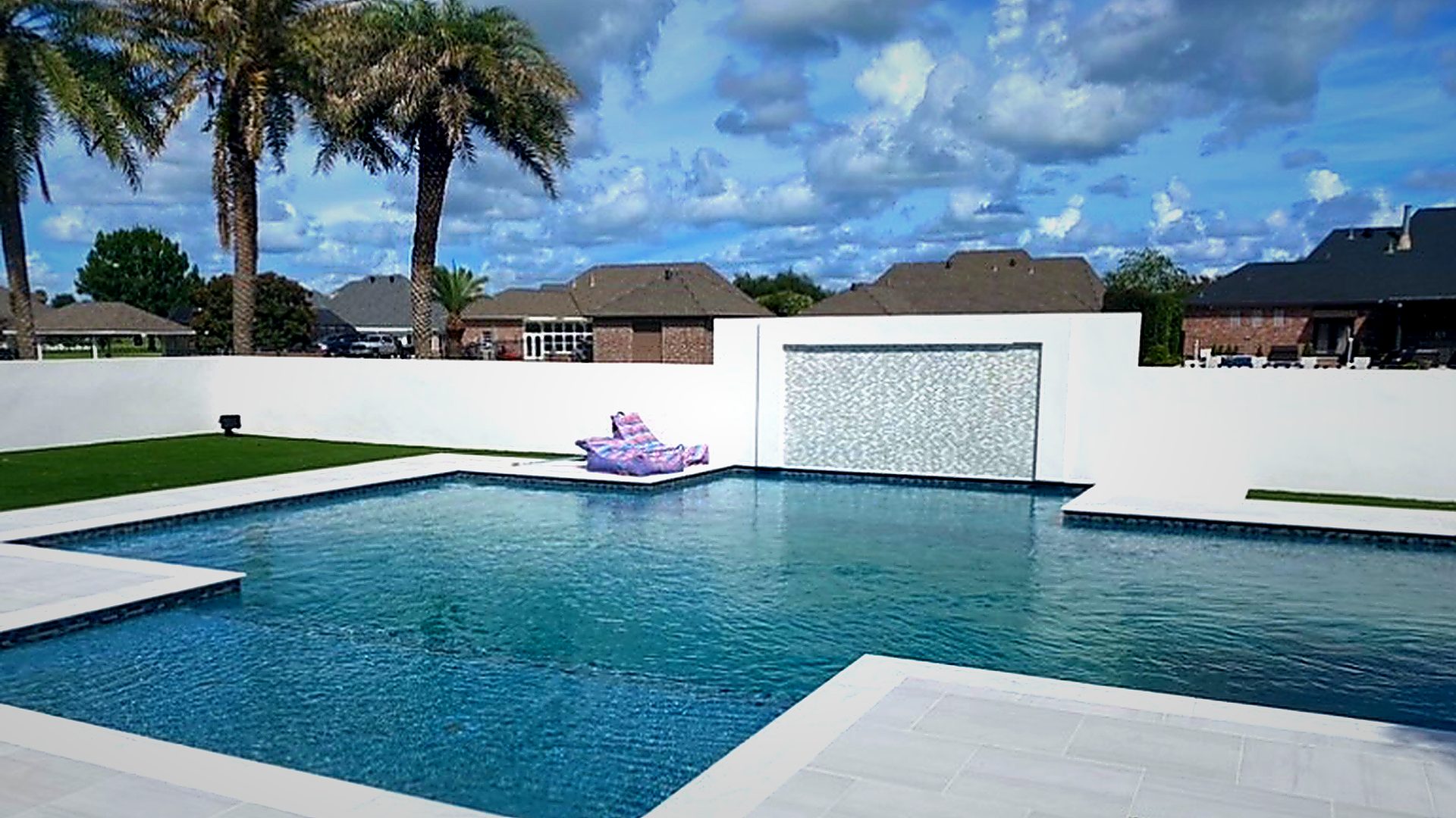Custom in-ground pool construction South Louisiana - luxury swimming pool installation
