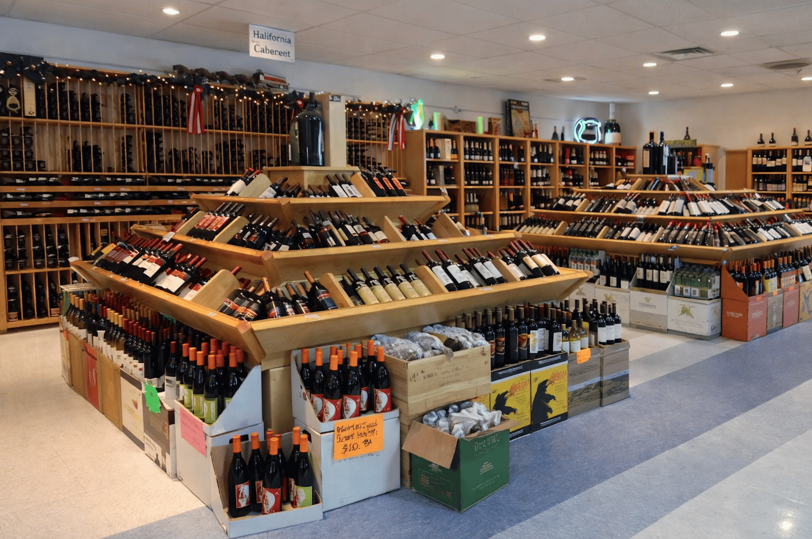 Haxton Liquors Store