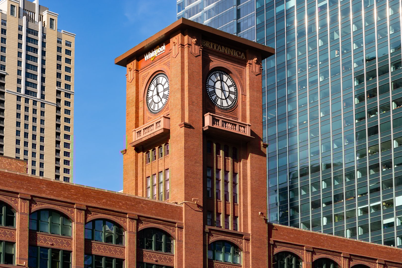Stadspanorama van Venlo met historische gebouwen
