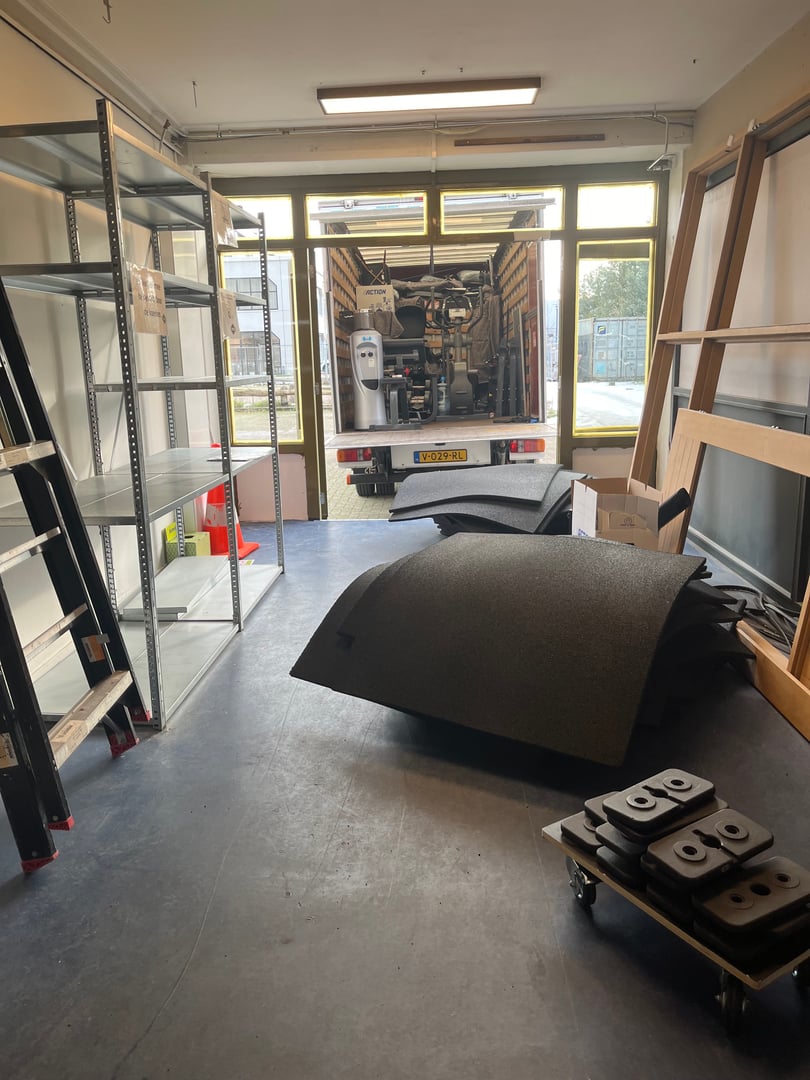 Professionele verhuizers bezig met verhuizing