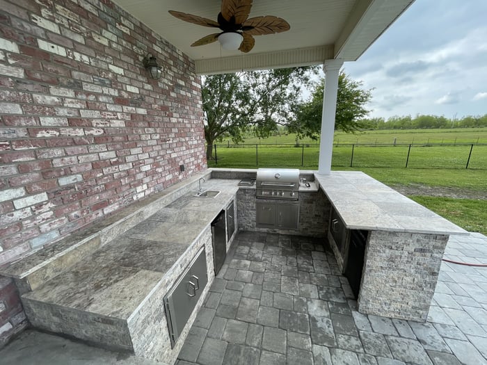 Outdoor Kitchen