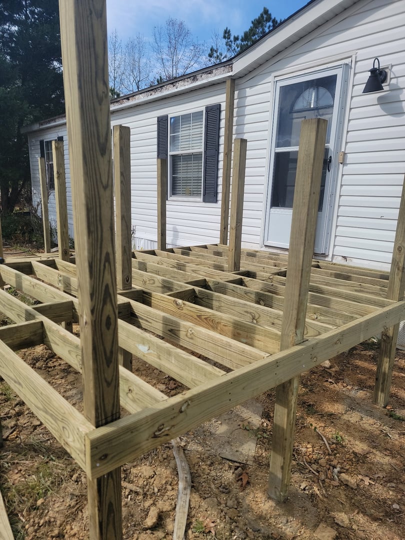 Custom deck construction by Reed Enterprise Mississippi