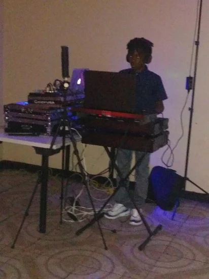 DJ Buzzin Experience