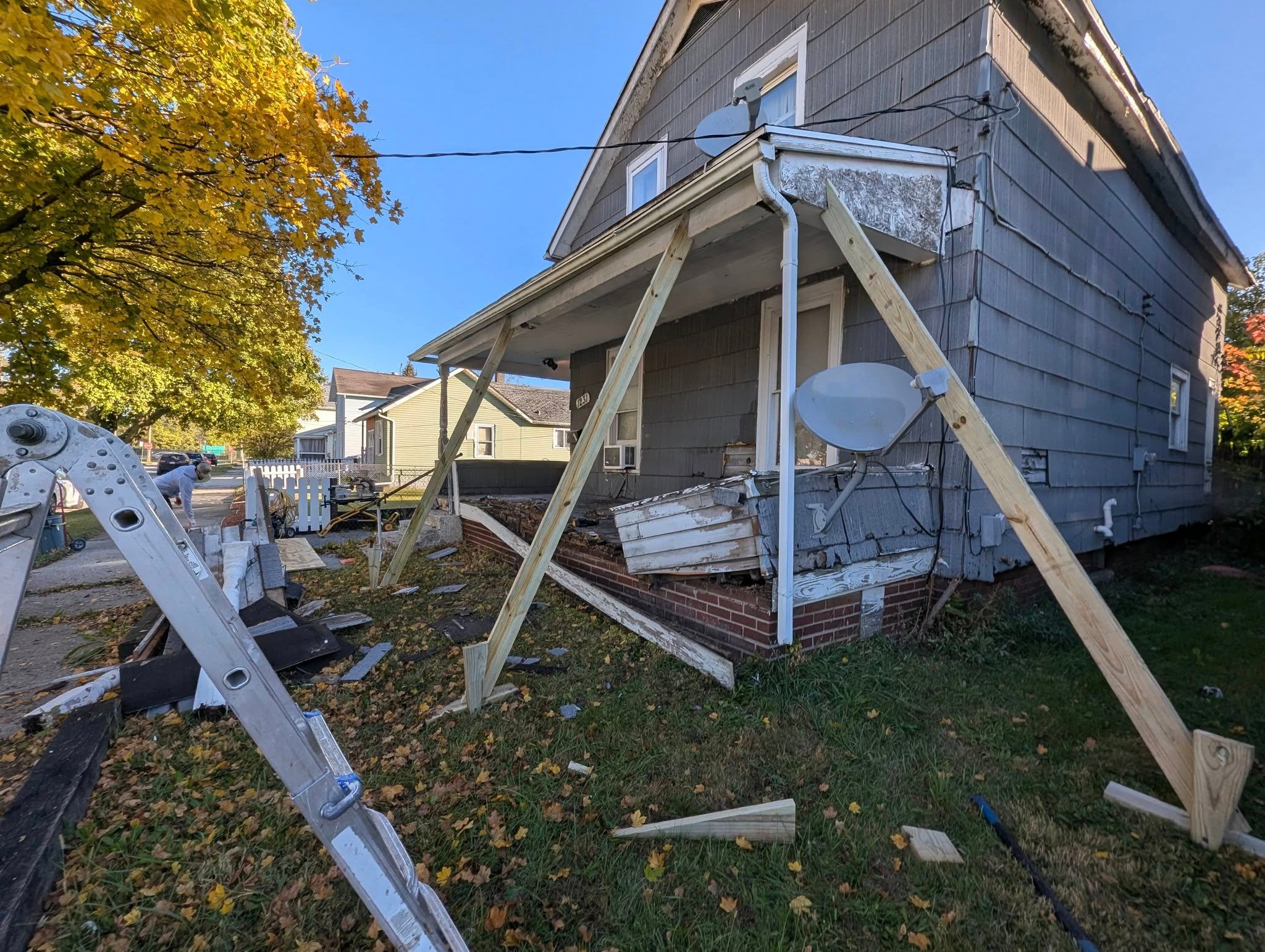 Wood rot repair near me Toledo OH Maumee Sylvania Perrysburg - rotted trim and framing damage