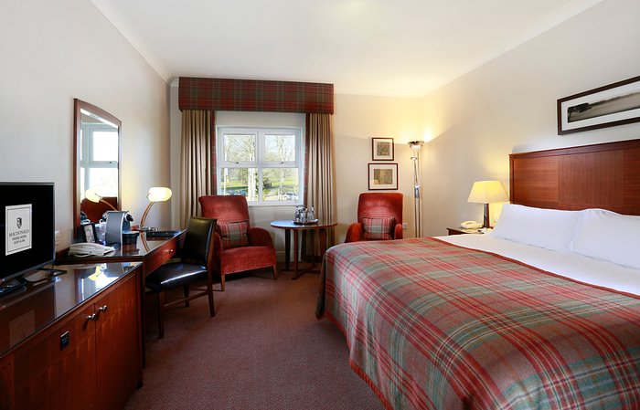 MacDonald Portal Hotel building and architecture