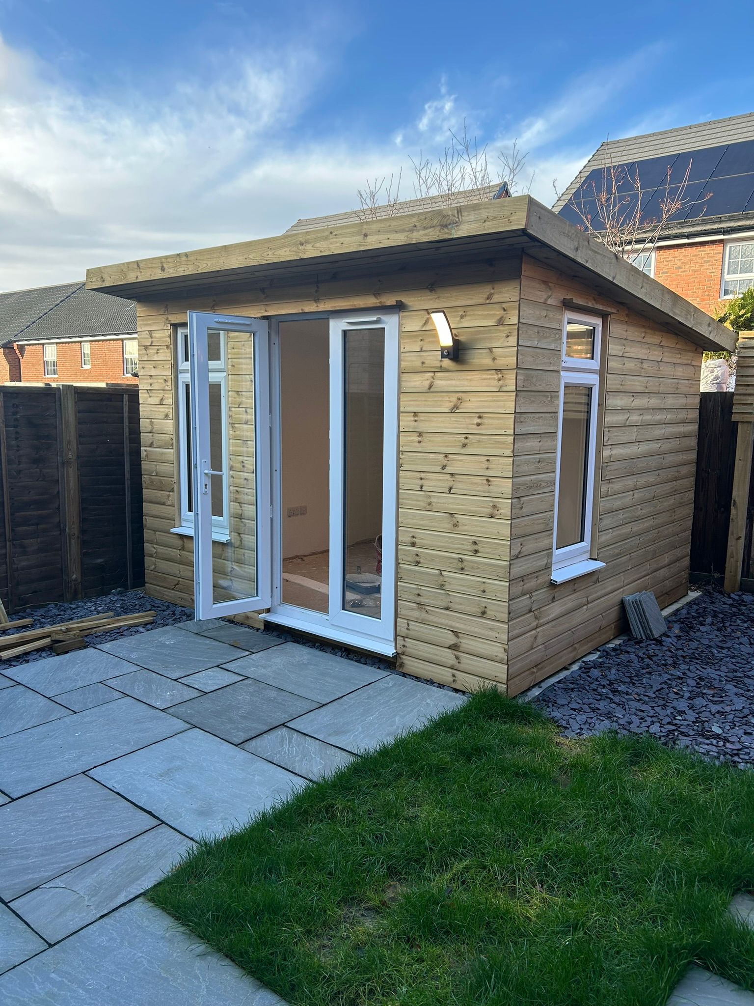 Hartshorn Electrical Worx - Spotlight installation