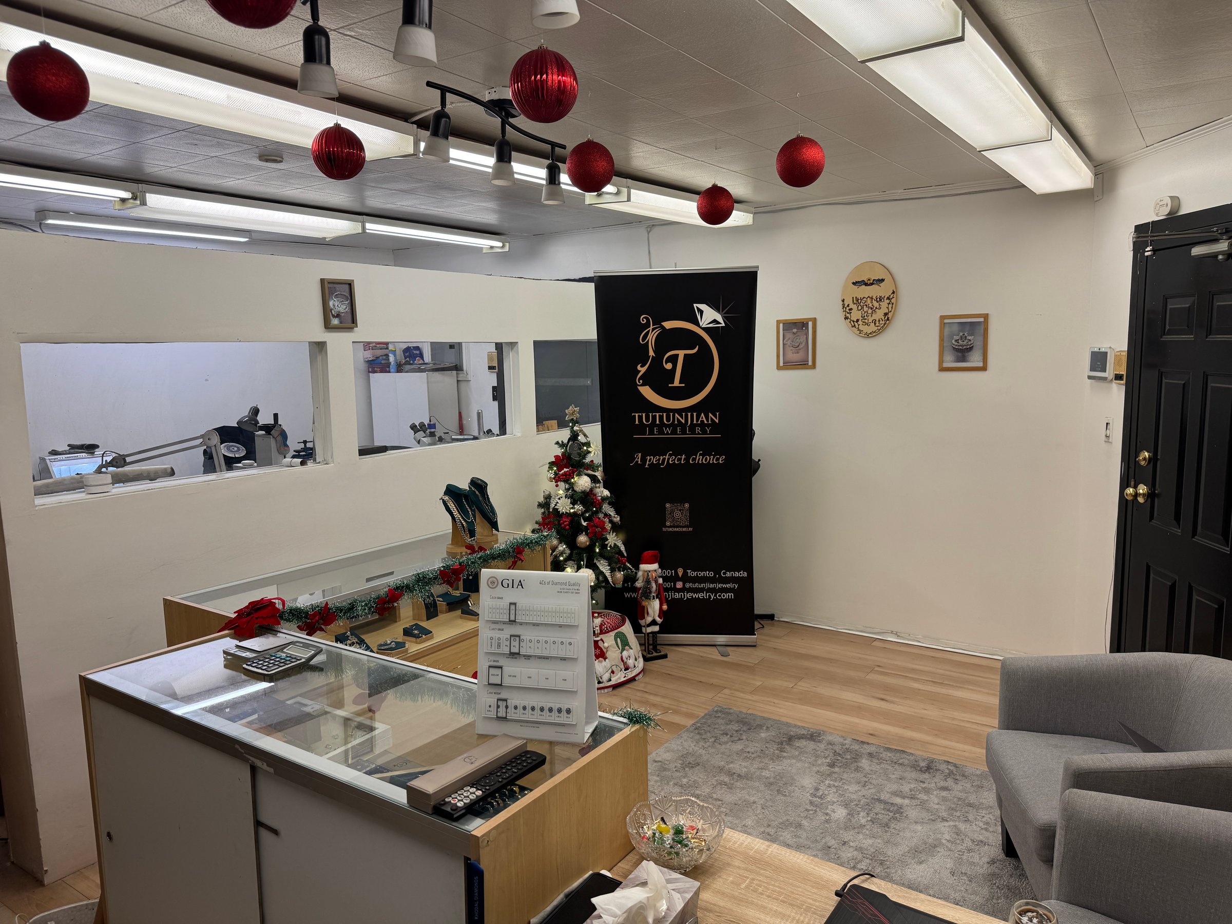 Tutunjian Jewelry store interior