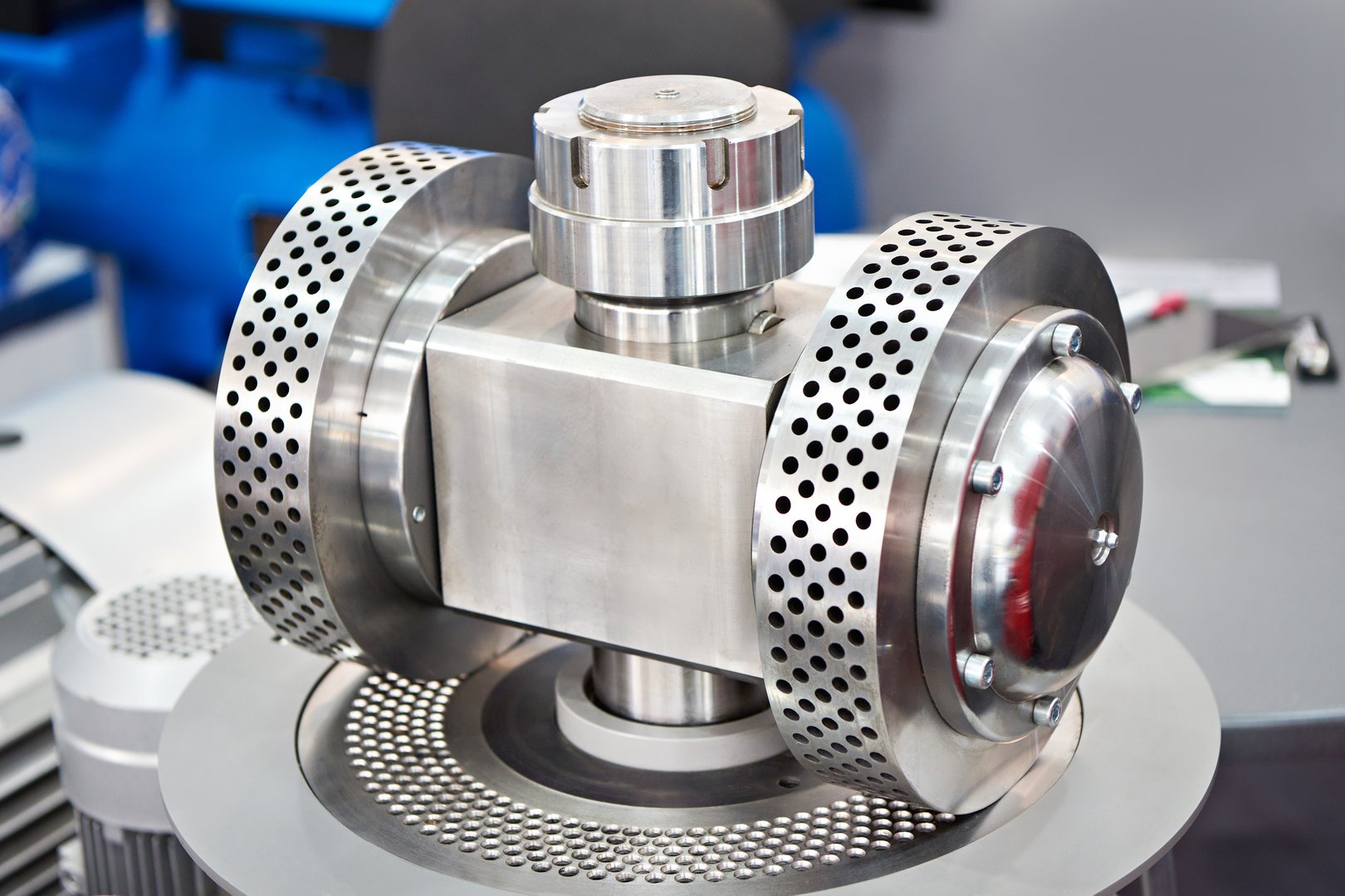 Mechanism of pellet press for granulating biomass waste