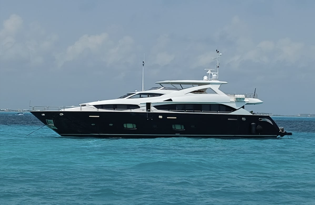 Viva La Vida - Sunseeker 120 pies