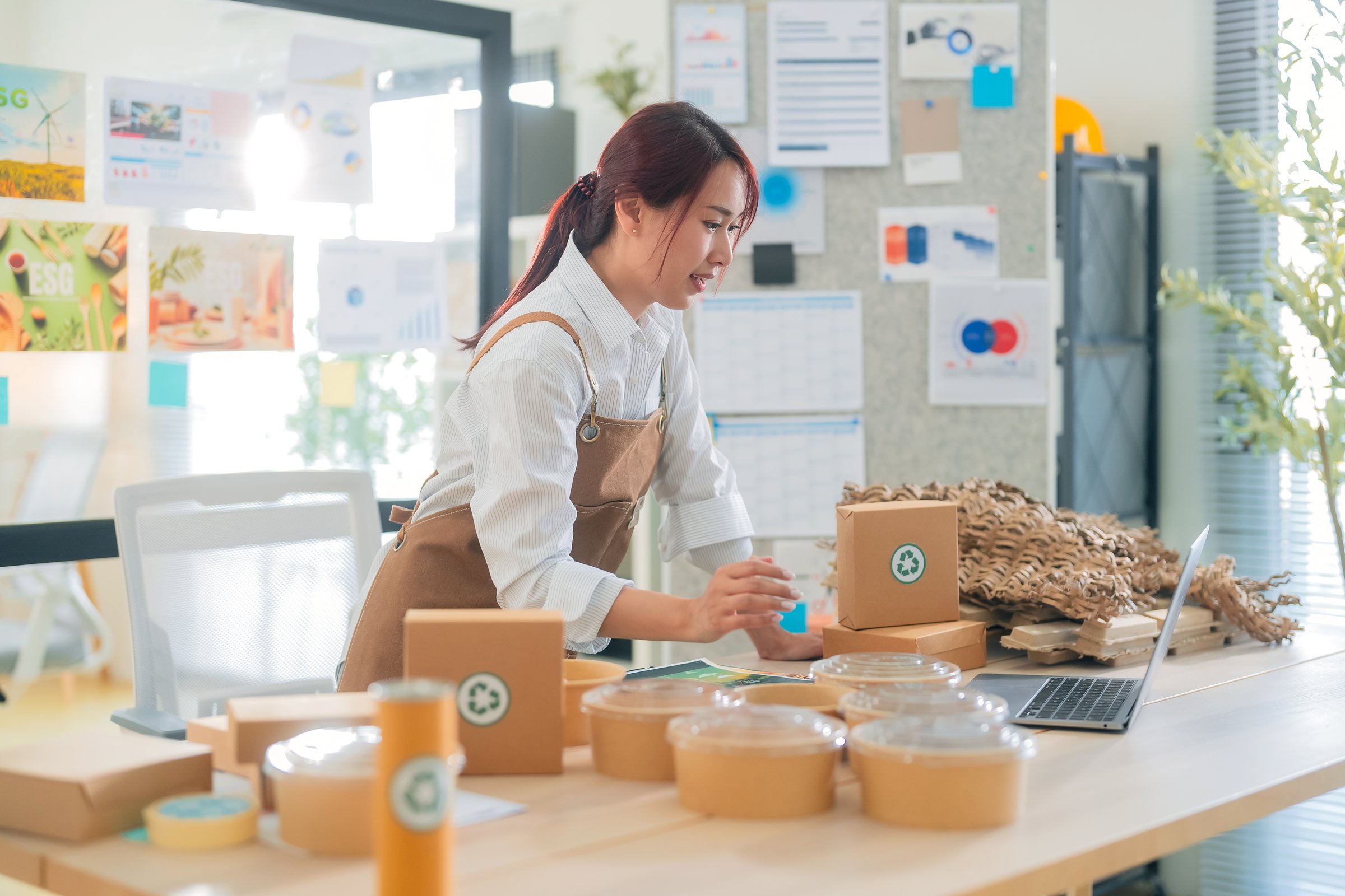 Empaques premium personalizados Studio Imagene - etiquetas adhesivas packaging profesional