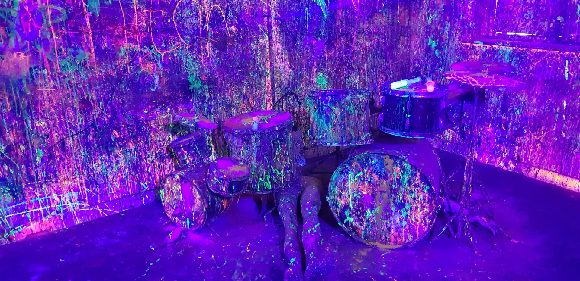 Paint splatter art 3