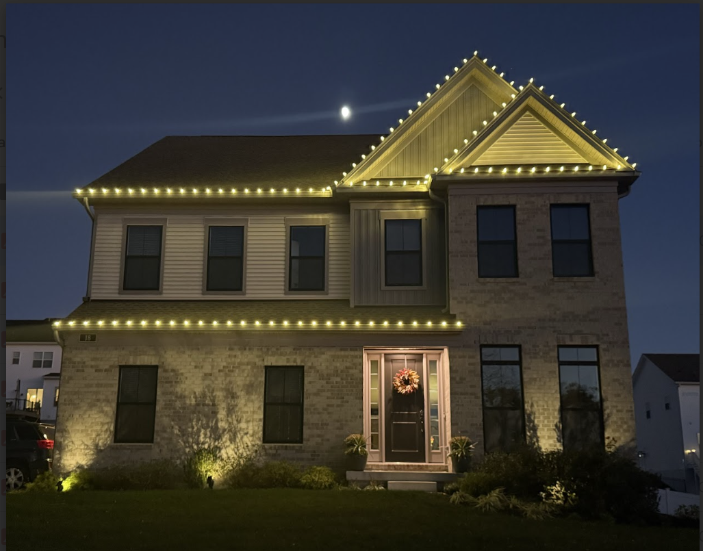 Traditional Holiday Lighting Installation