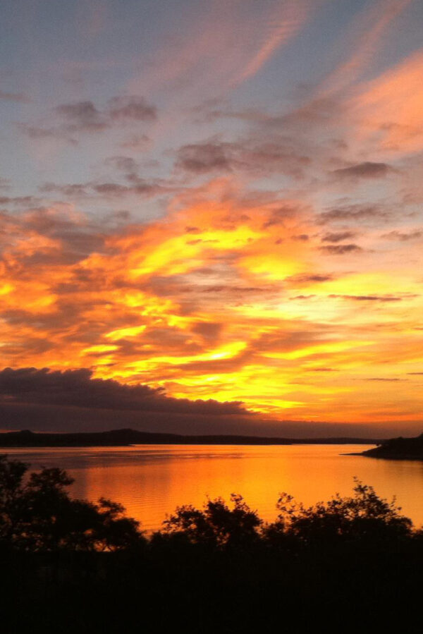 Stunning sunset view at Canyon Lake View Resort with beautiful lake scenery