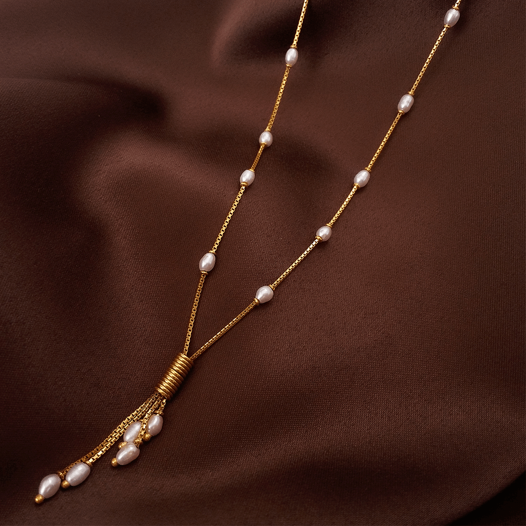 Elegant Floral Gold Necklace