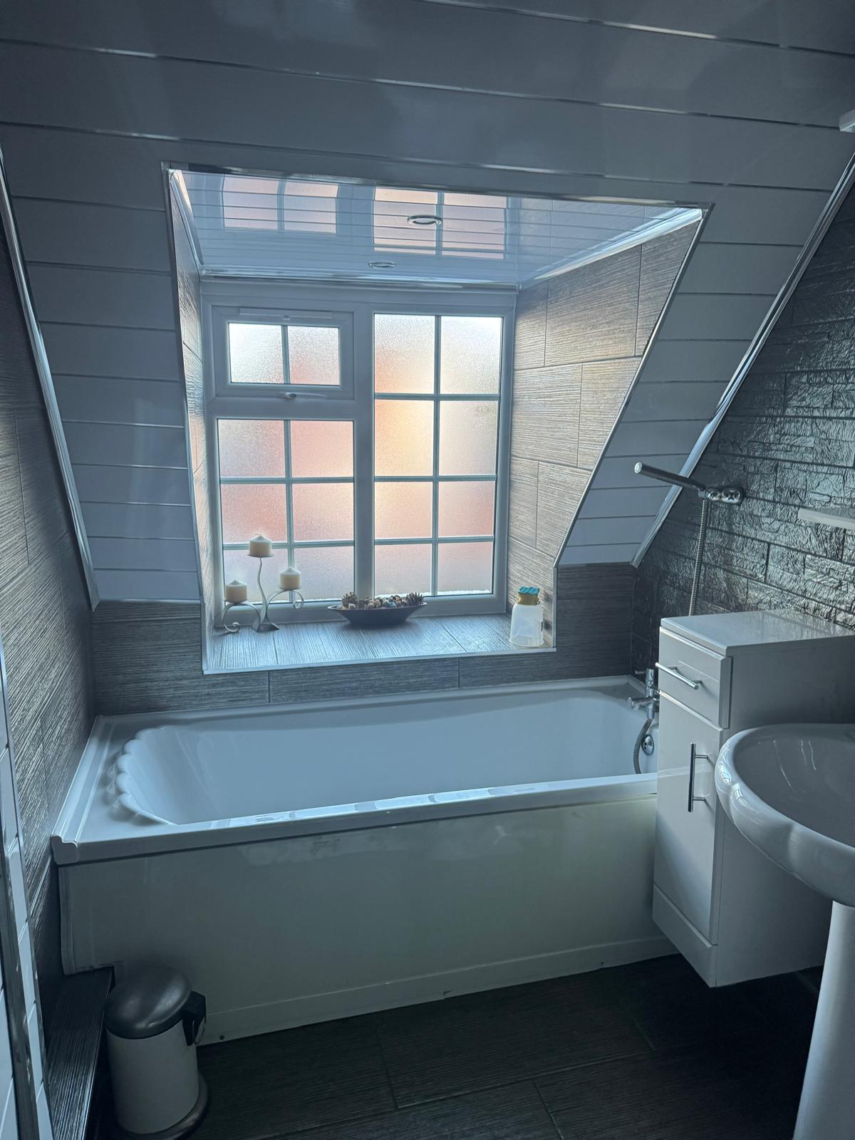 7-bedroom house interior view 5