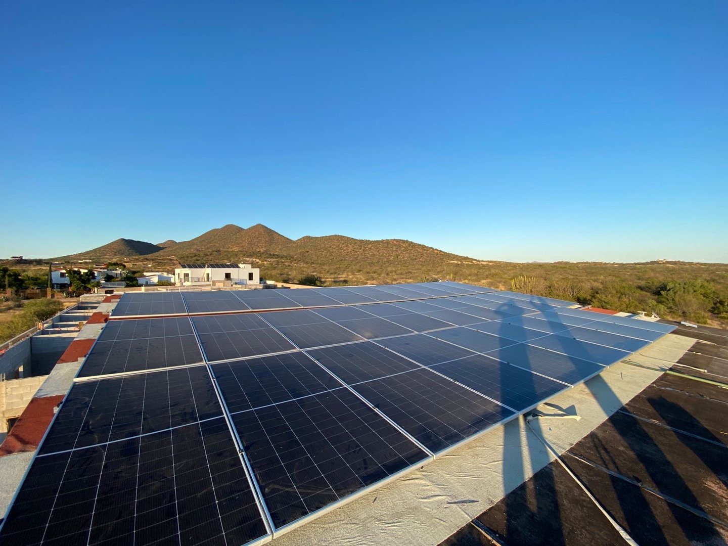 Panel solar 550W monocristalino