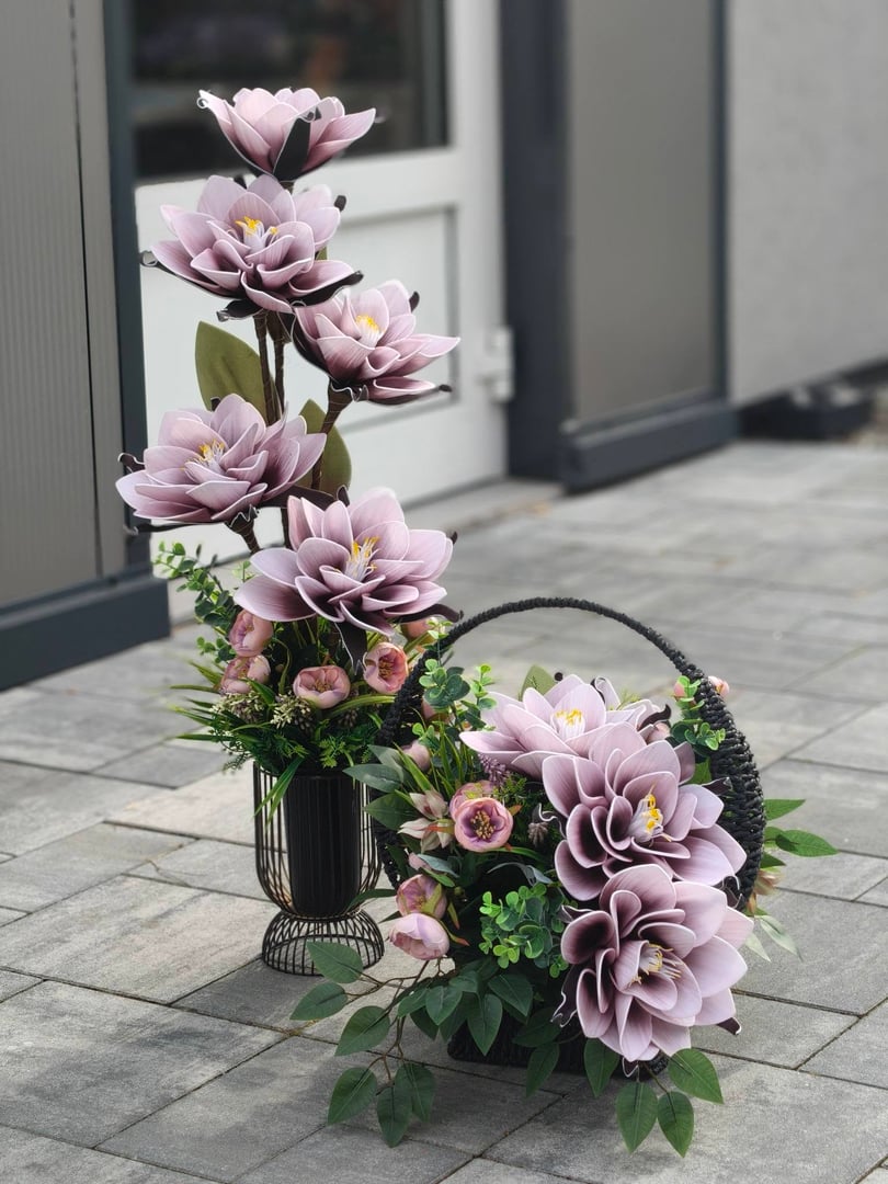 Elegancki stroik kwiatowy