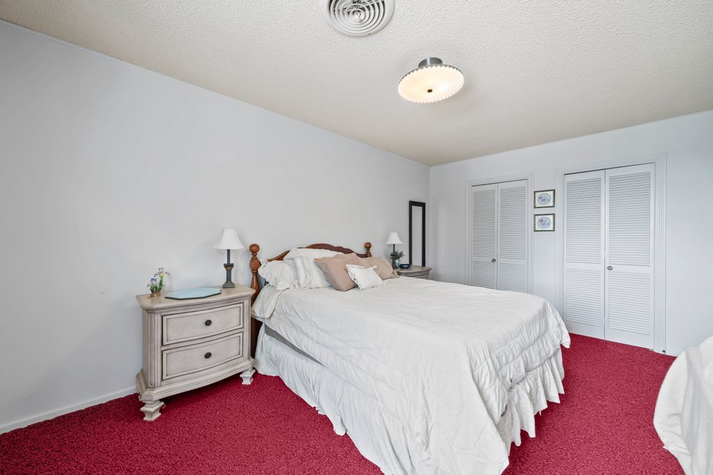 699 Floral Avenue property view