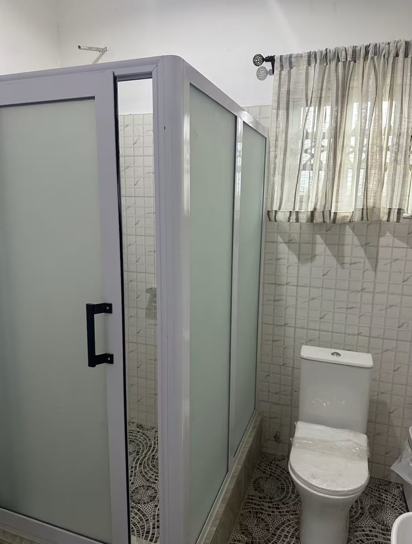 JT Ensuite Room interior