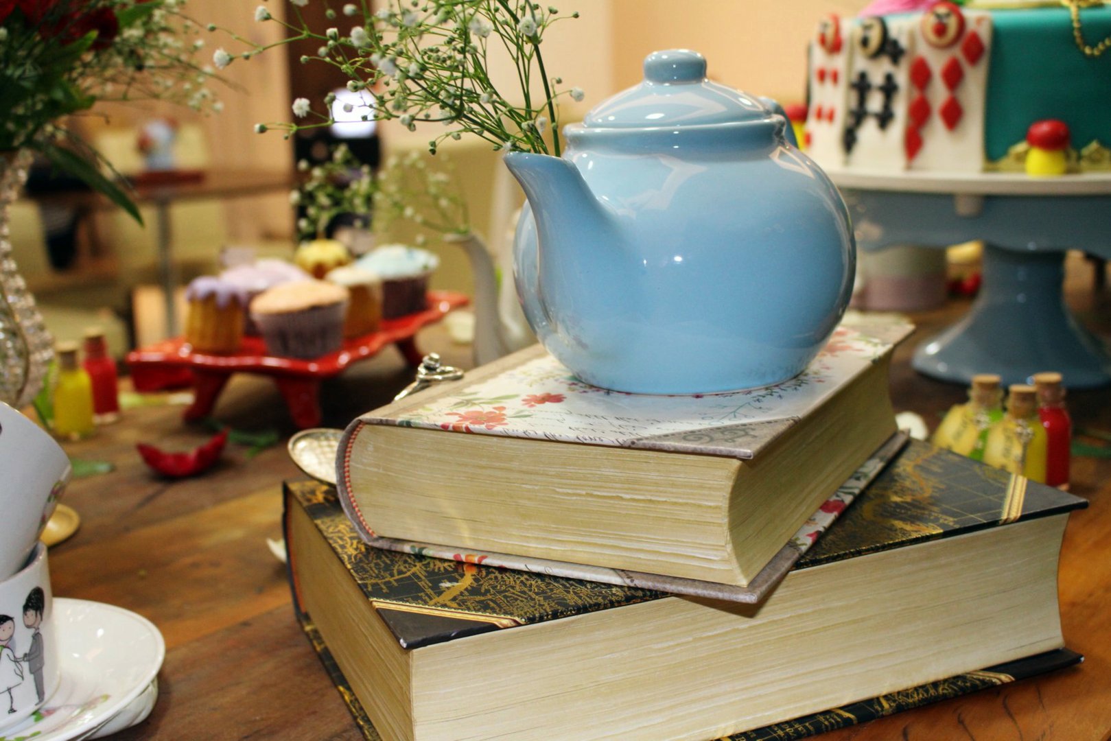 Fantasy themed birthday table decoration.